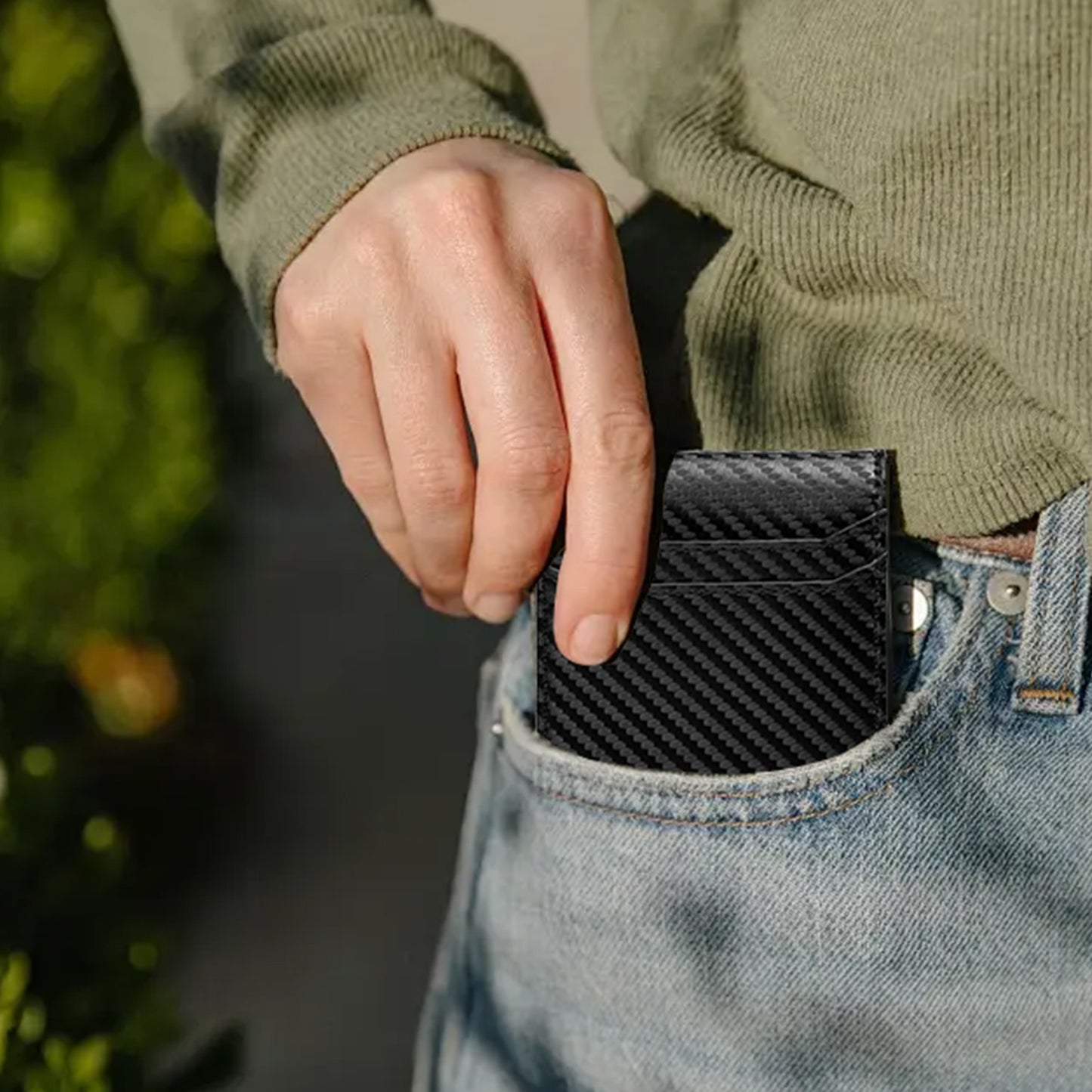 SENDEFN Slim Men's Leather Wallet with AirTag Holder RFID Blocking Bifold Credit Card Wallets
