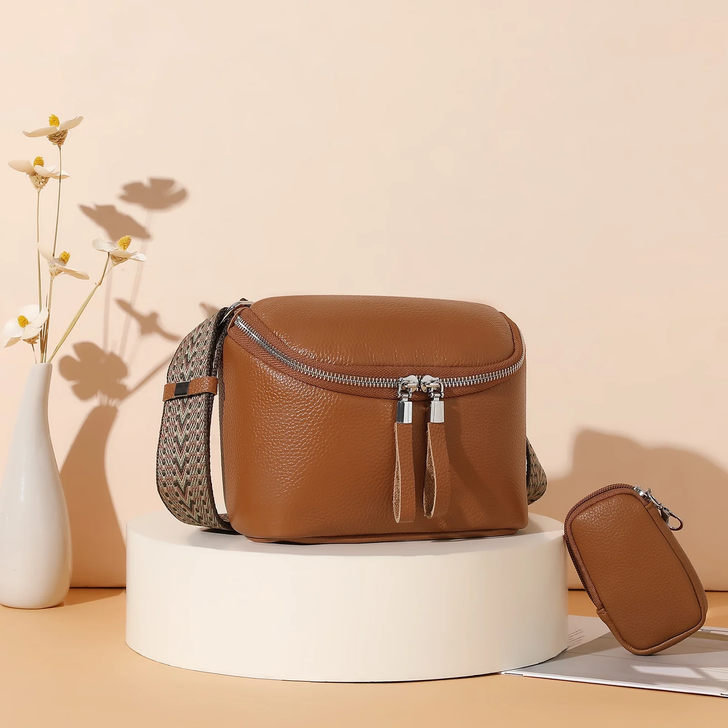 SENDEFN Crossbody Purses for Women Trendy,Leather Crossbody Bag,Women's Crossbody Travel Purse Adjustable Strap