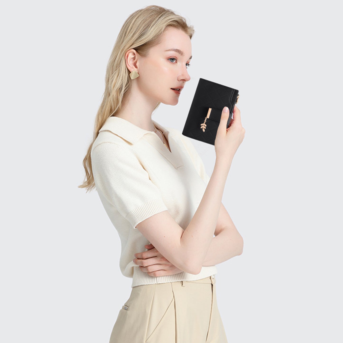 SENDEFN Small Wallets for Women RFID Blocking Leather Clutch Wallet Credit Card Holder Wallet with ID Window